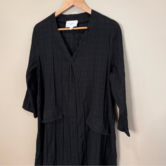 Tuckernuck Pomander Place Tunic Top Mini Dress in Black. Style Y21684T. Large - Picture 4 of 9